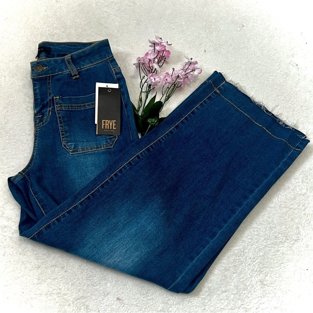 FRYE NWT Cropped Wide Leg Patch Pocket Jean - Size 23 (Fit like 24)